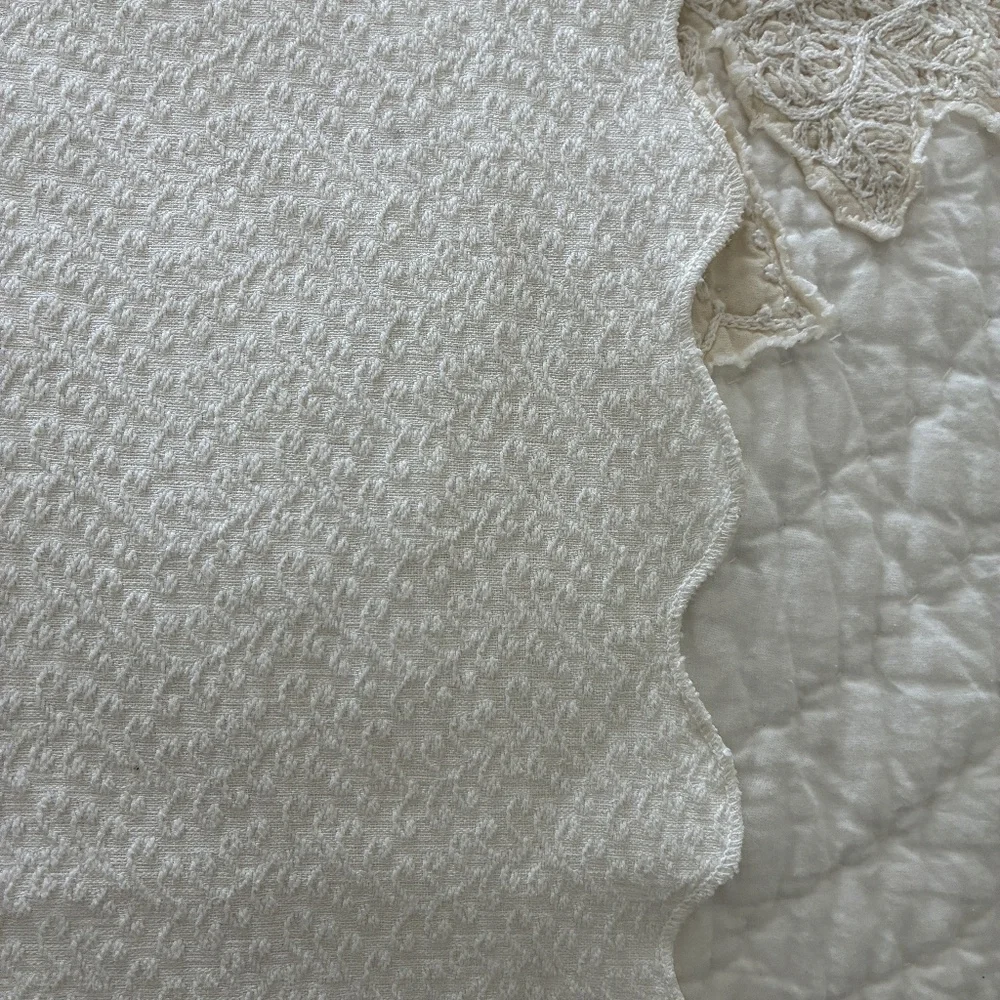 Antique Matelasse Peony Design Bedspread/Coverlet Full